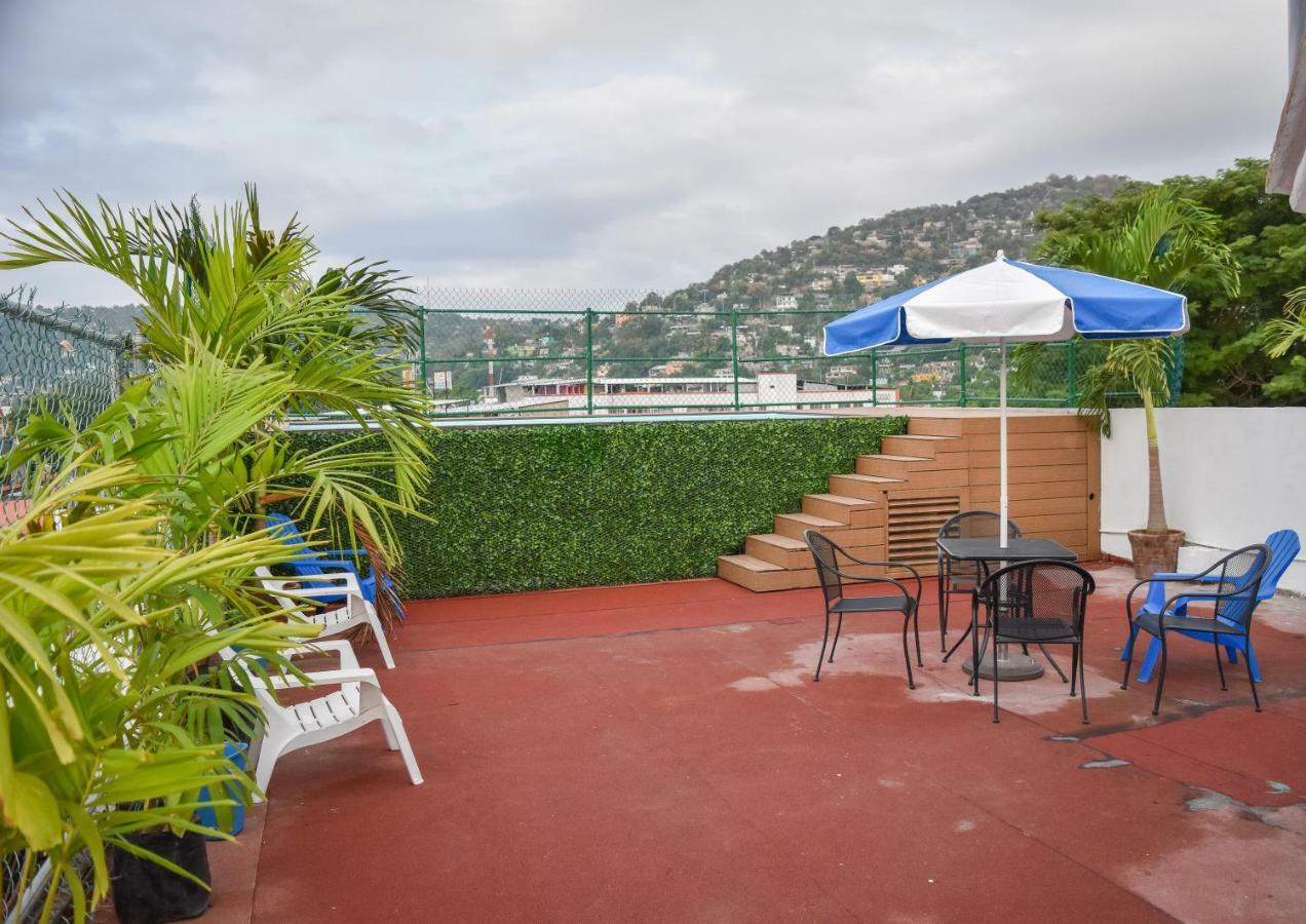 Hotel Gaby Inn Zihuatanejo Dış mekan fotoğraf