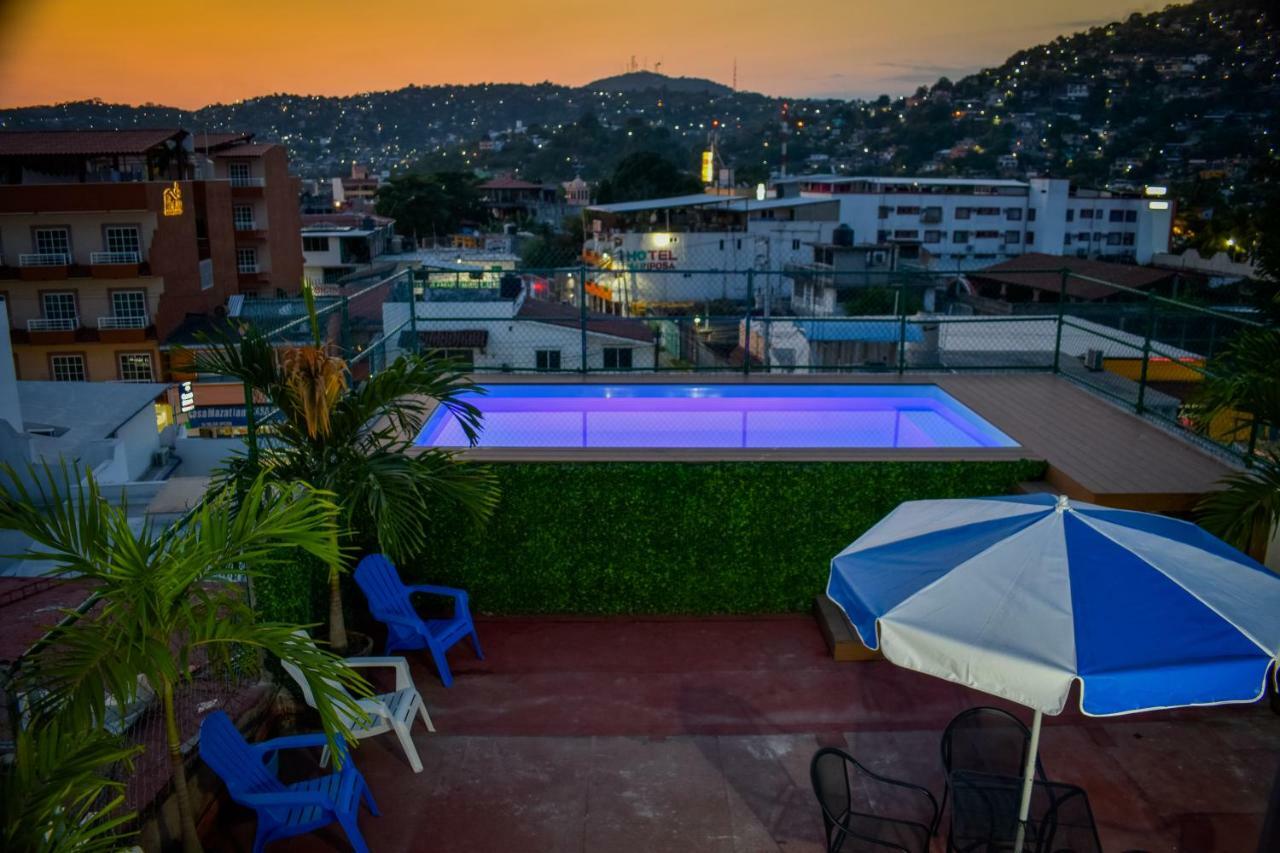 Hotel Gaby Inn Zihuatanejo Dış mekan fotoğraf